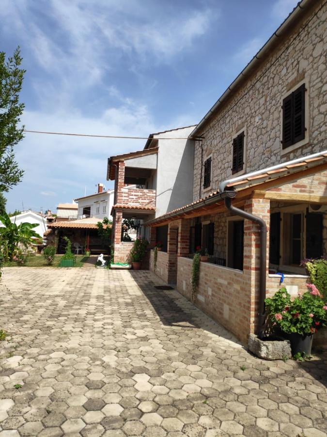 Apartmani Memic 100 M Do Plaze, Apartments Memic Only 100M From Beach Poreč Exterior foto