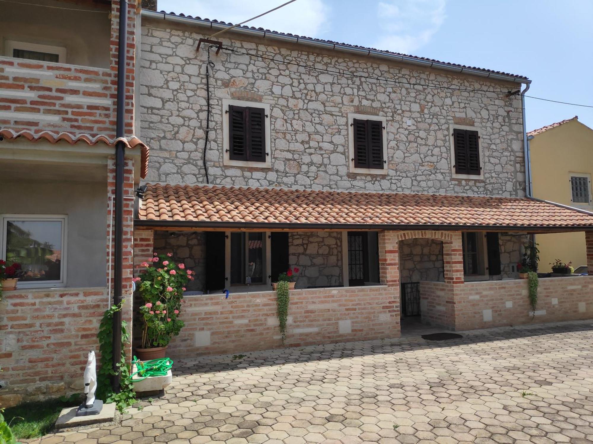 Apartmani Memic 100 M Do Plaze, Apartments Memic Only 100M From Beach Poreč Zimmer foto