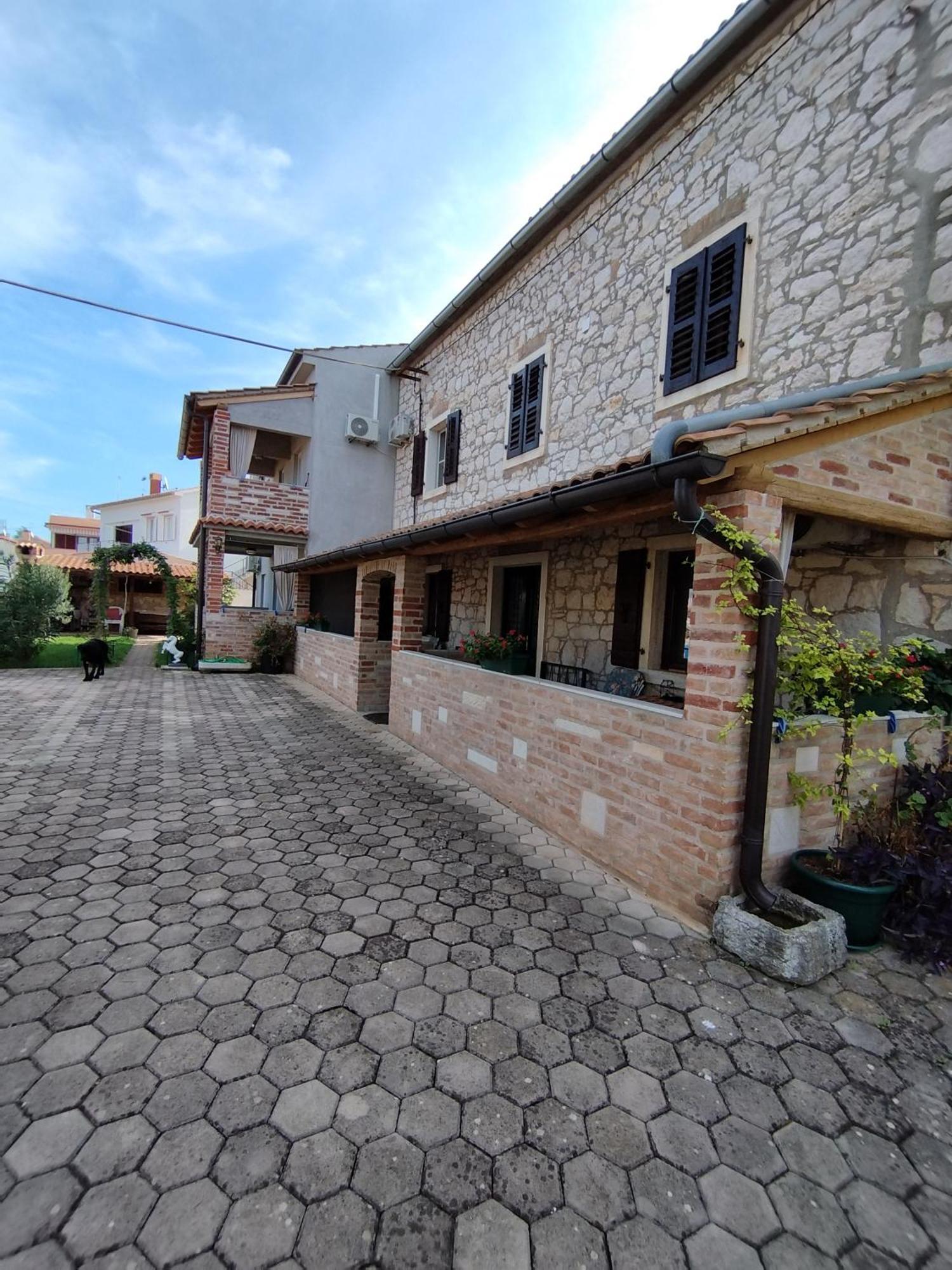 Apartmani Memic 100 M Do Plaze, Apartments Memic Only 100M From Beach Poreč Exterior foto